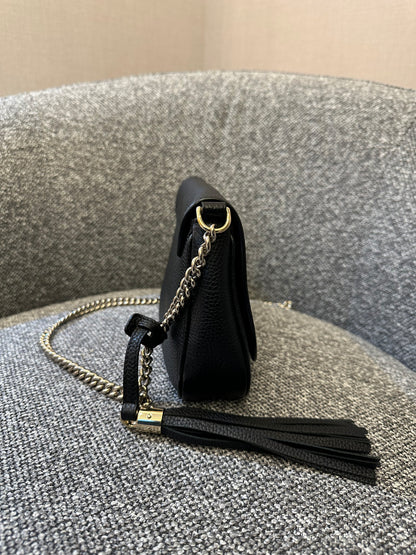 Gucci Soho Flap Crossbody Bag in Black Pebbled Leather