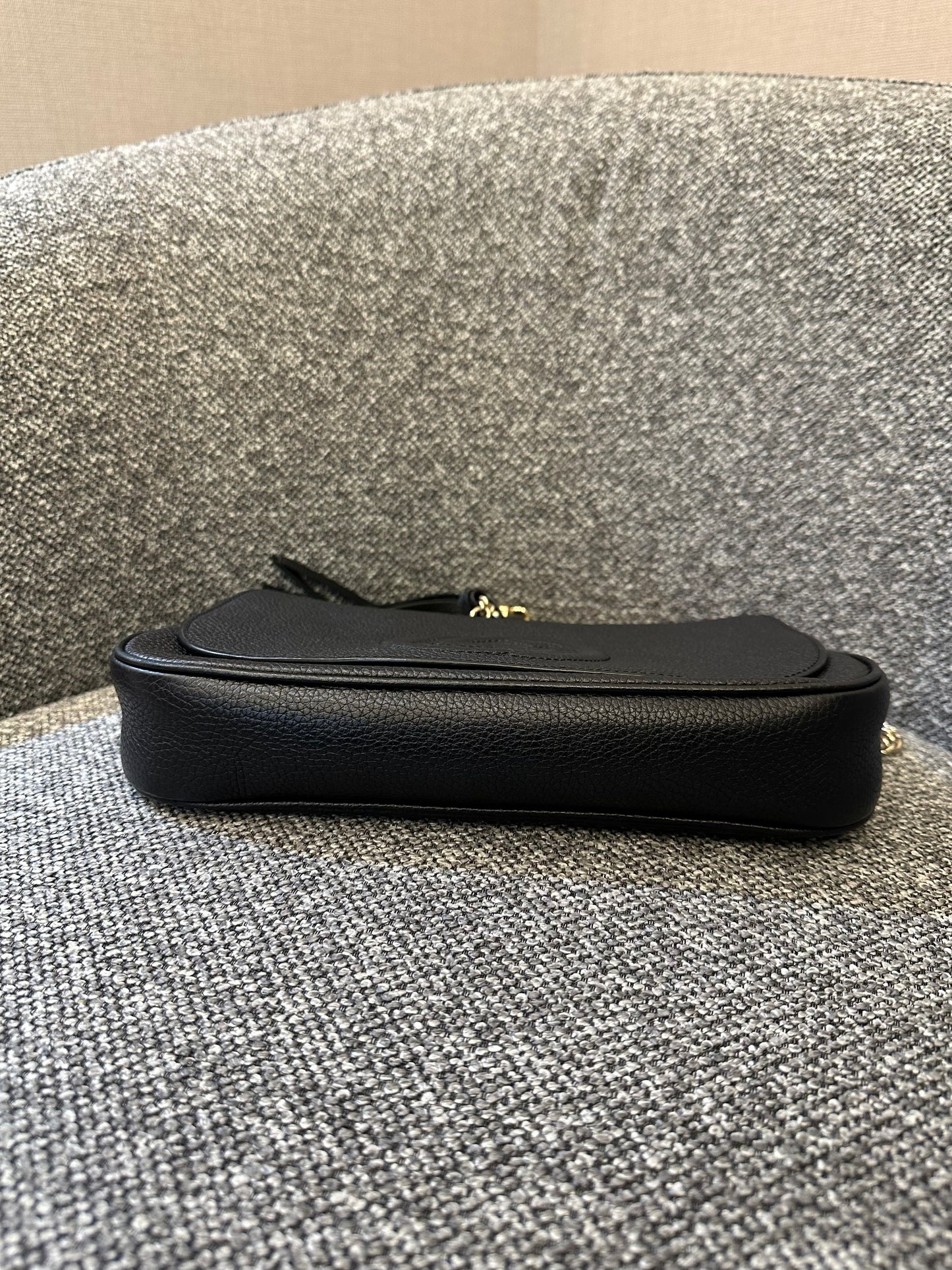Gucci Soho Flap Crossbody Bag in Black Pebbled Leather