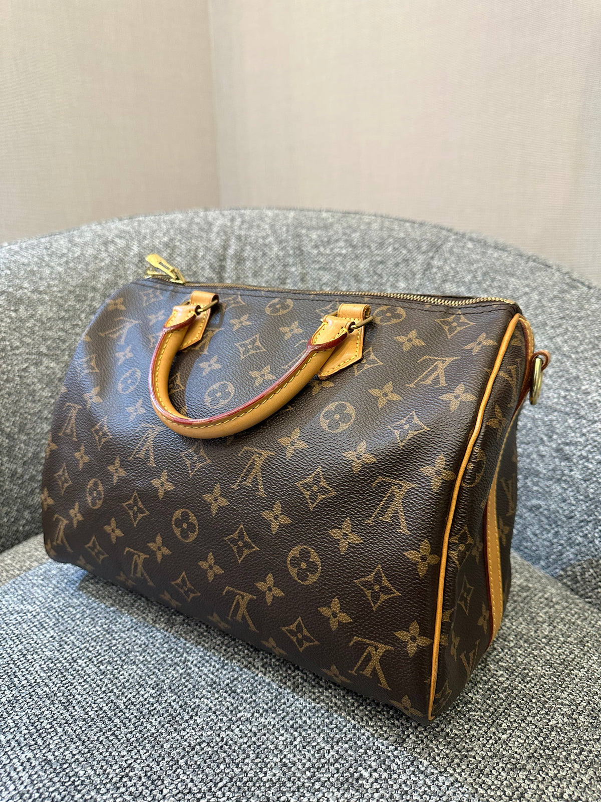 Louis Vuitton Speedy 30 Bandouliere in Monogram Canvas