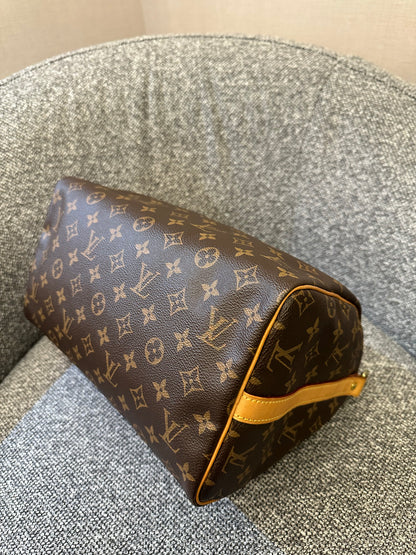 Louis Vuitton Speedy 30 Bandouliere in Monogram Canvas