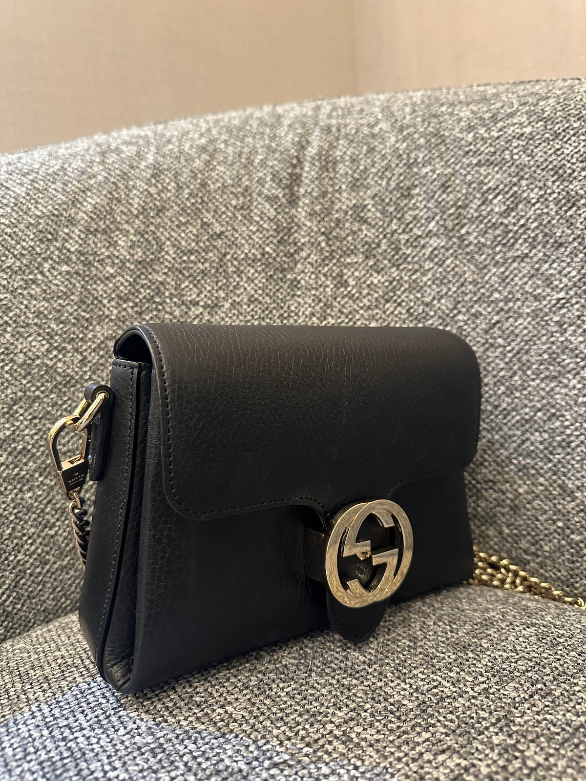 Gucci Interlocking G Shoulder Bag in Black Leather