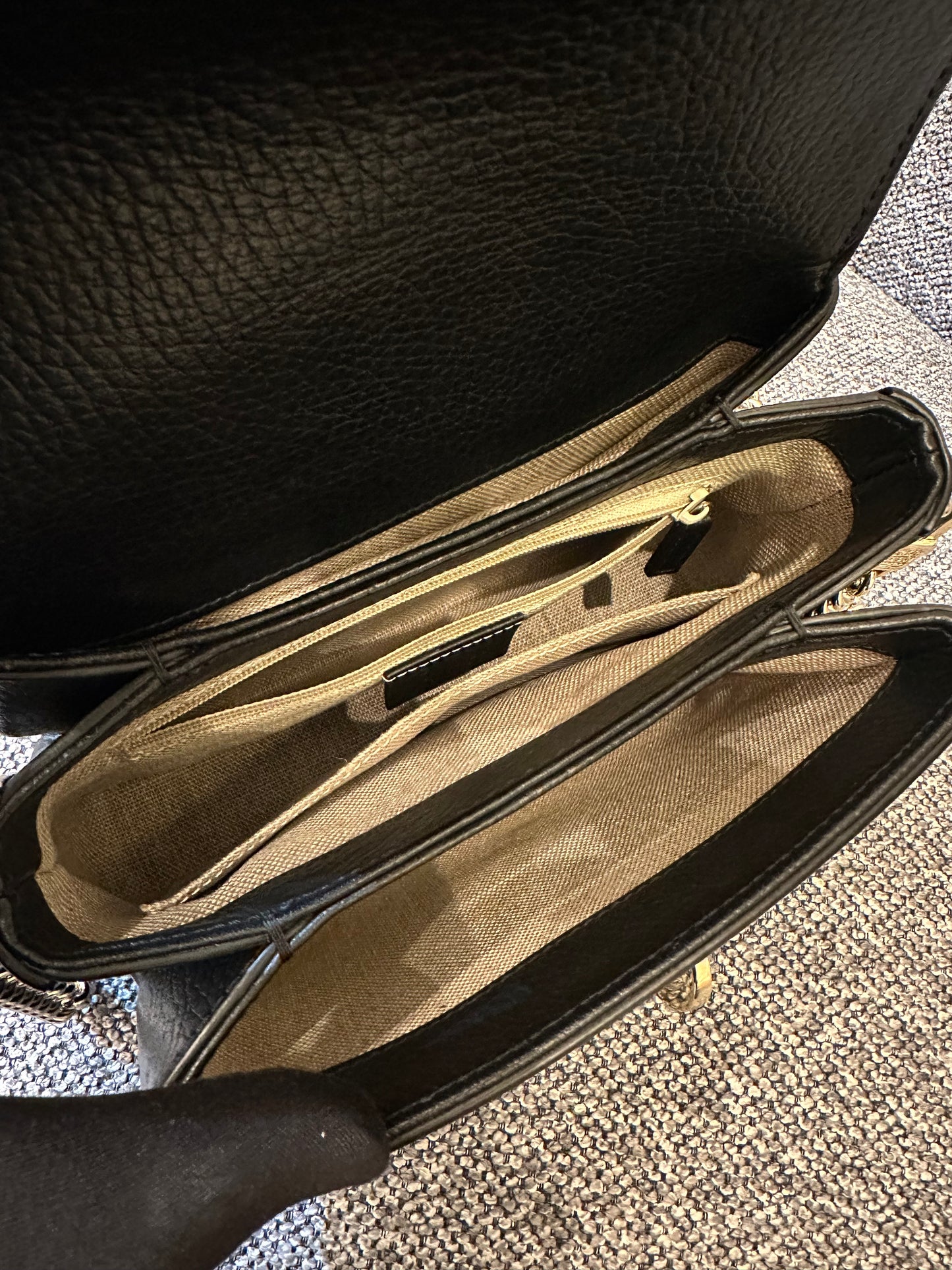 Gucci Interlocking G Shoulder Bag in Black Leather