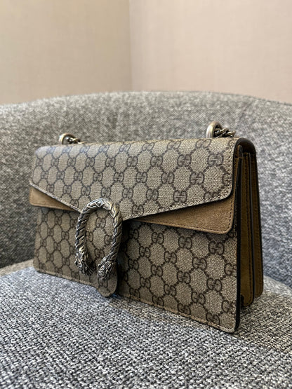 Gucci Dionysus GG Supreme Medium Shoulder Bag in Beige Canvas