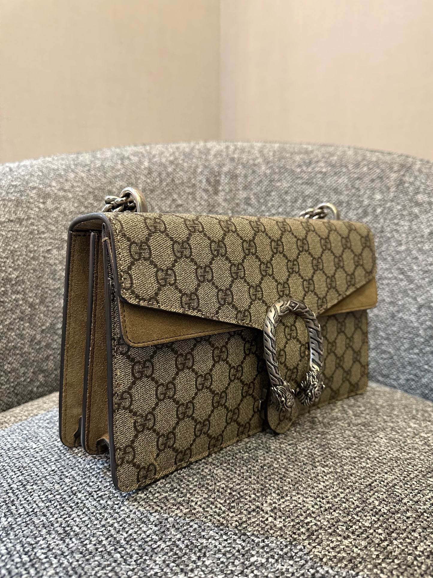 Gucci Dionysus GG Supreme Medium Shoulder Bag in Beige Canvas
