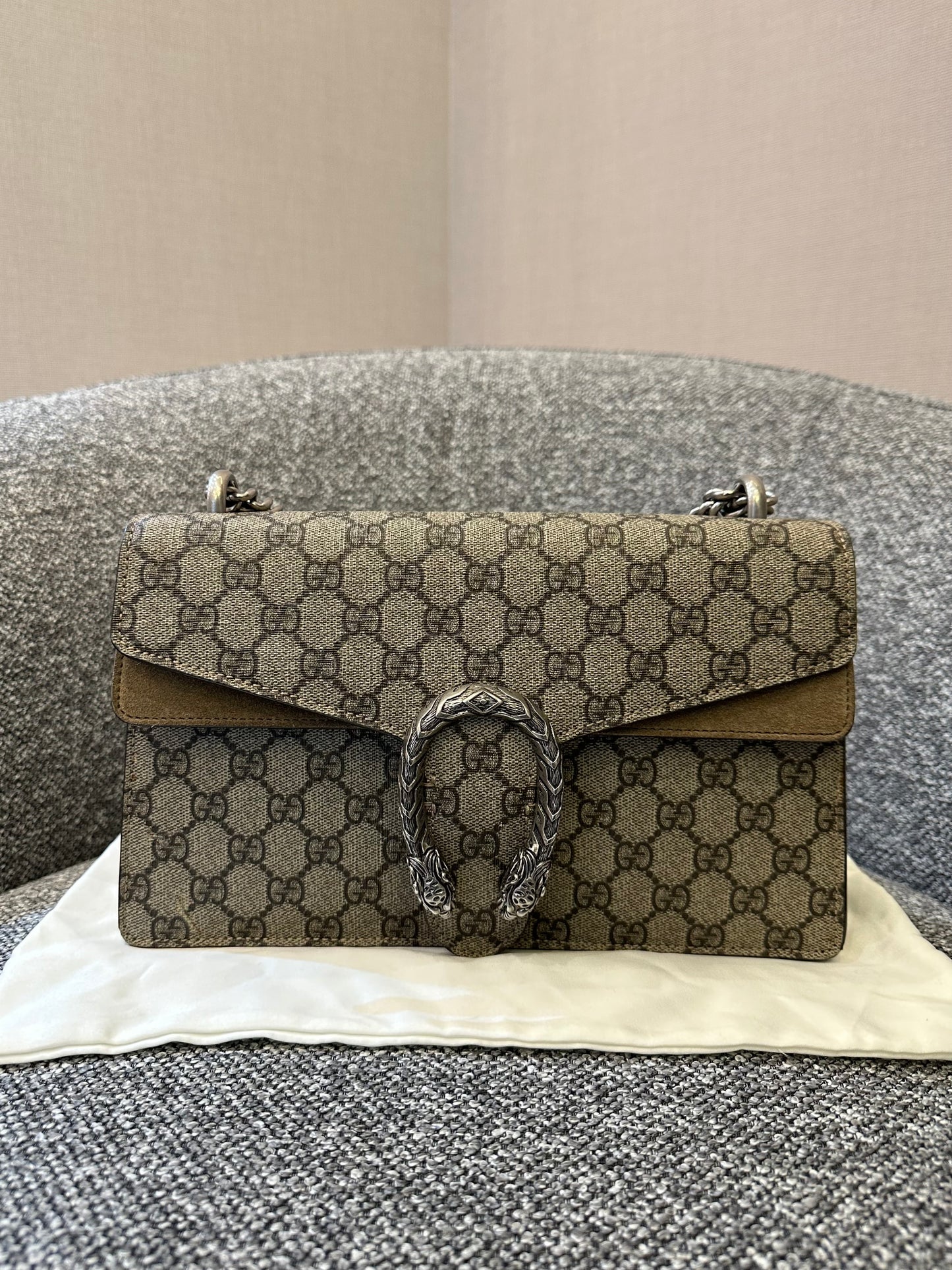 Gucci Dionysus GG Supreme Medium Shoulder Bag in Beige Canvas