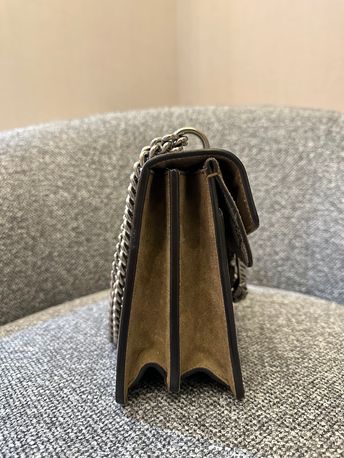 Gucci Dionysus GG Supreme Medium Shoulder Bag in Beige Canvas