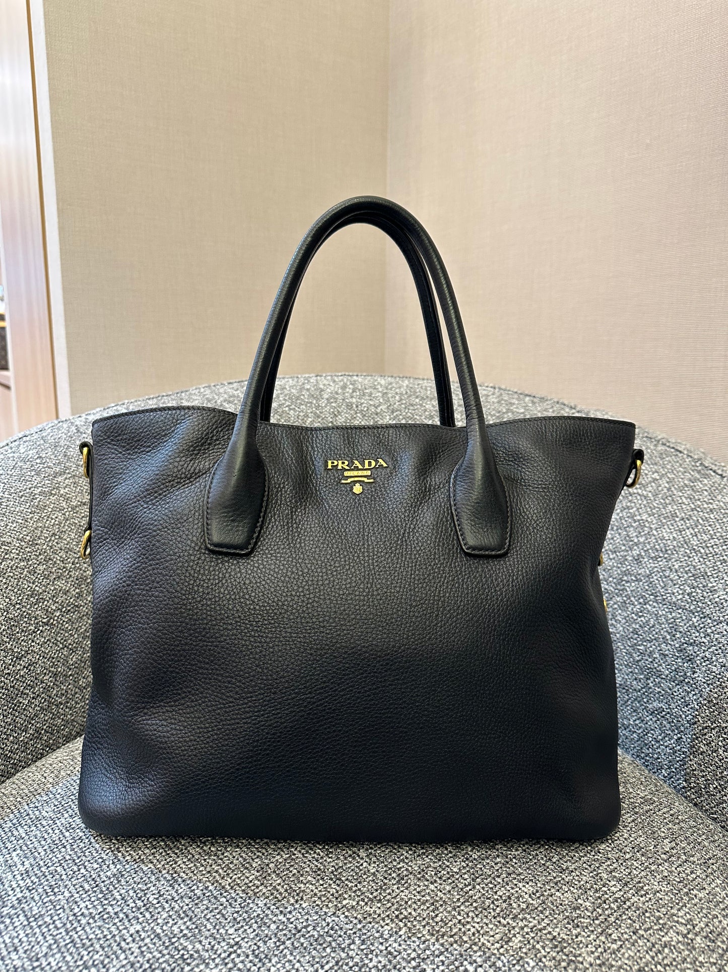 Prada Vitello Daino Tote Bag in Black Leather