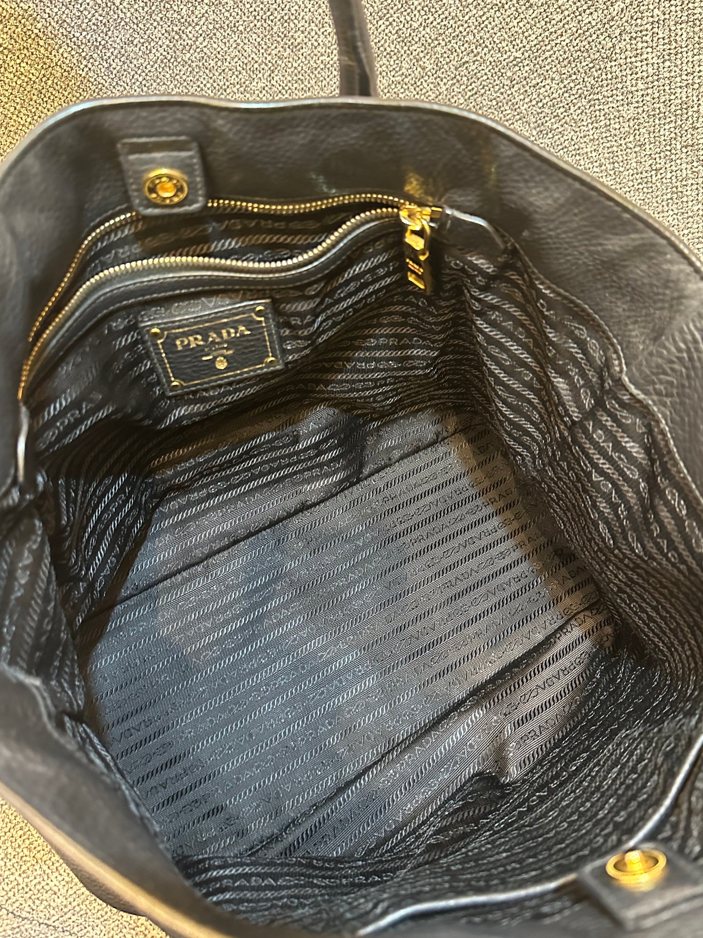 Prada Vitello Daino Tote Bag in Black Leather