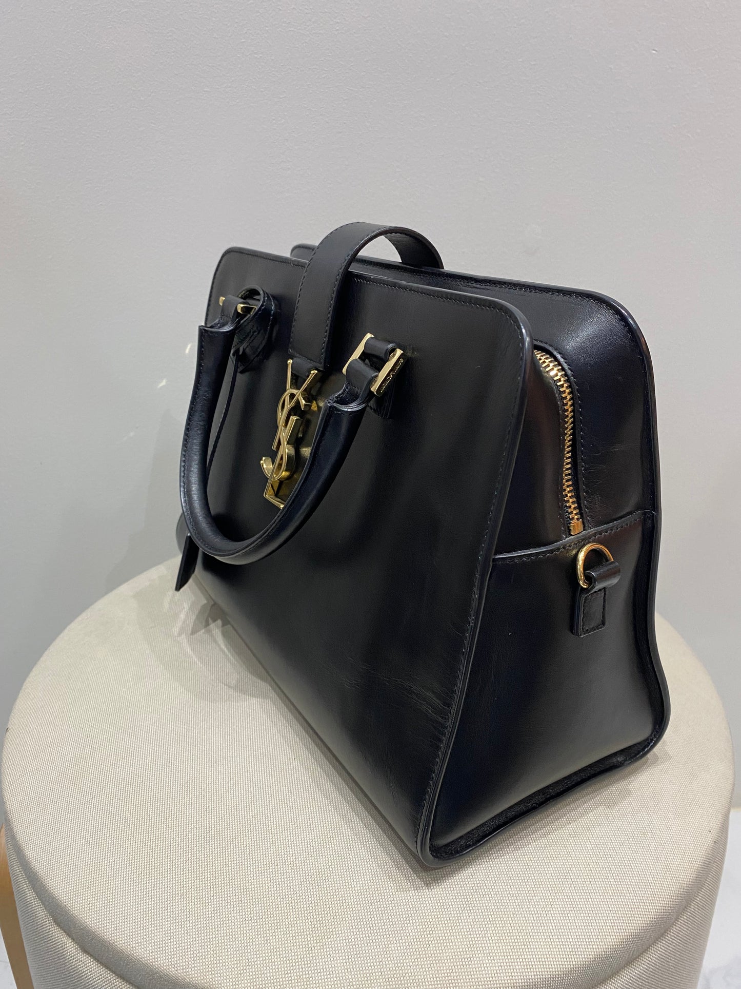 Yves Saint Laurent Baby Cabas in Black Leather