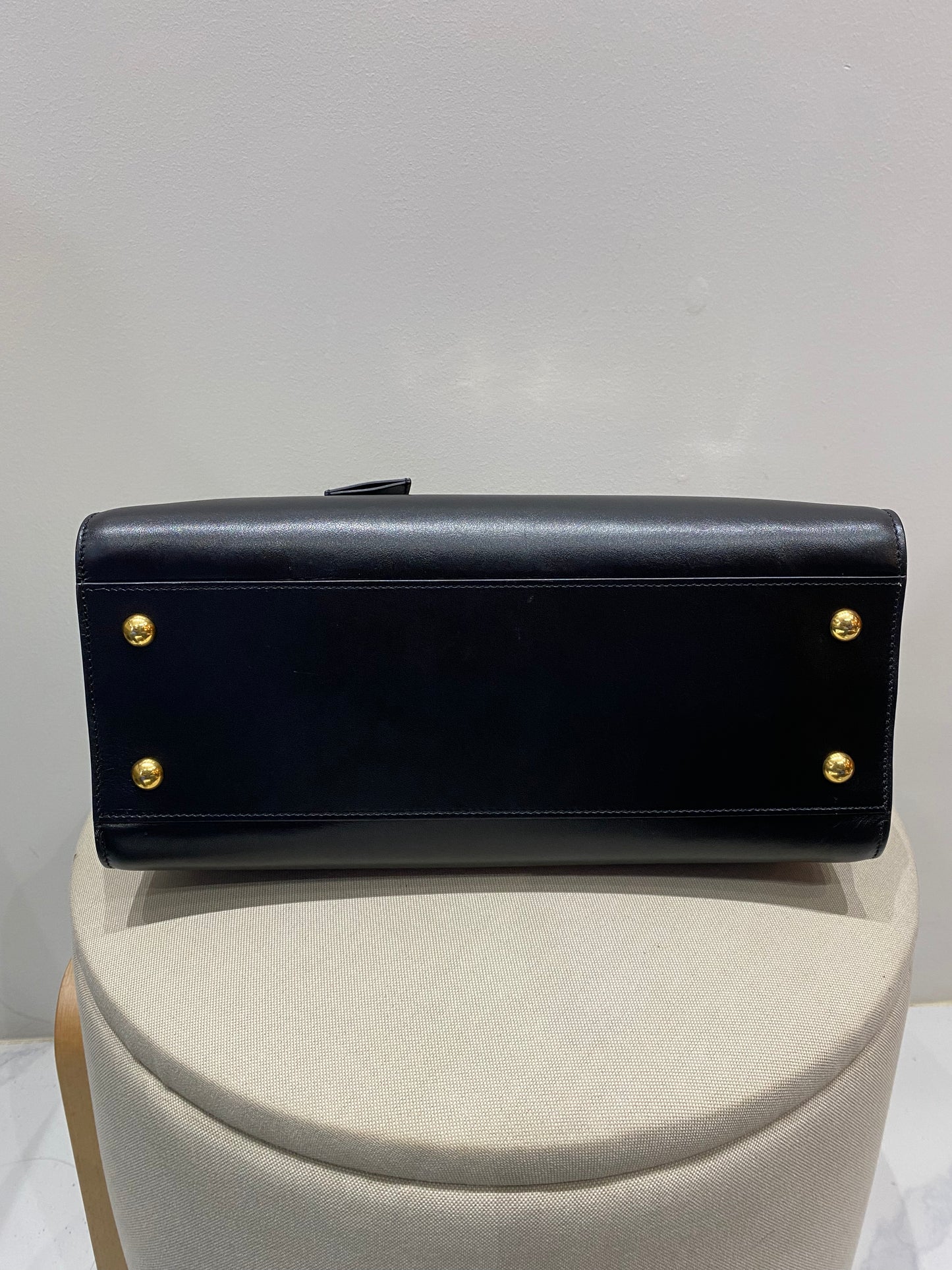 Yves Saint Laurent Baby Cabas in Black Leather