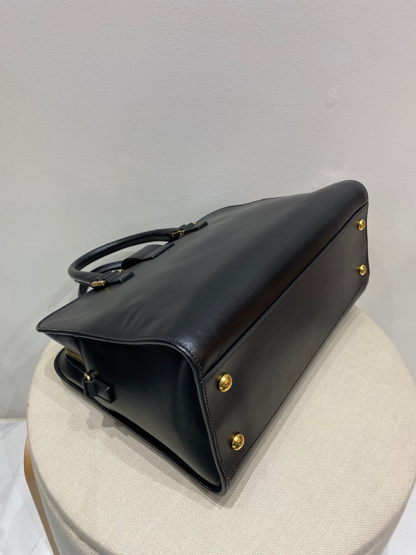 Yves Saint Laurent Baby Cabas in Black Leather