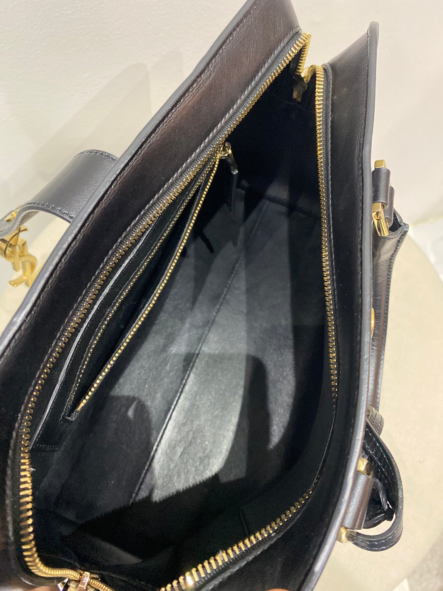 Yves Saint Laurent Baby Cabas in Black Leather