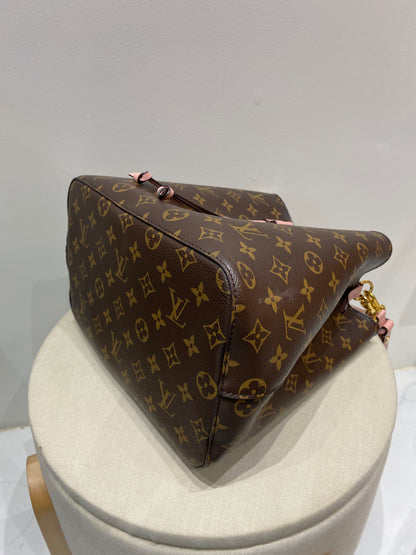 Louis Vuitton NeoNoe Bucket Bag in Monogram Canvas with Pink Coquelicots Leather Trim