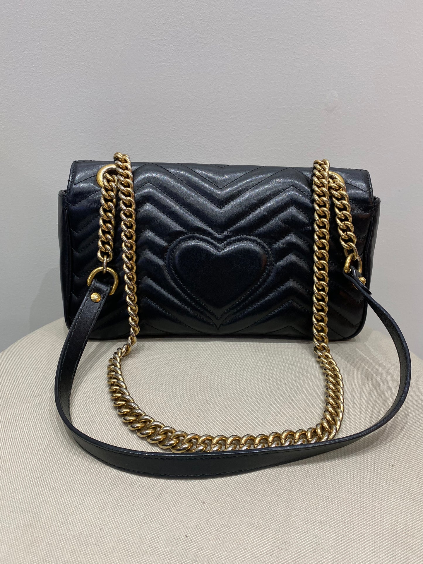 Gucci GG Marmont Flap Small Matelassé Shoulder Bag in Black