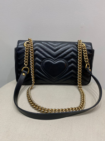 Gucci GG Marmont Flap Small Matelassé Shoulder Bag in Black