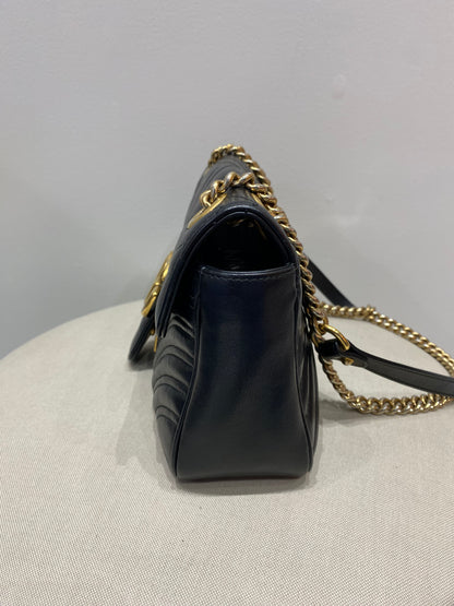 Gucci GG Marmont Flap Small Matelassé Shoulder Bag in Black