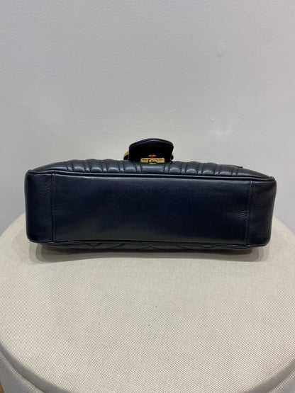 Gucci GG Marmont Flap Small Matelassé Shoulder Bag in Black