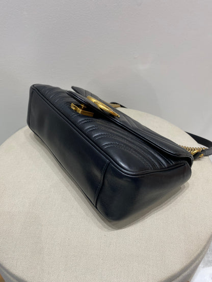 Gucci GG Marmont Flap Small Matelassé Shoulder Bag in Black
