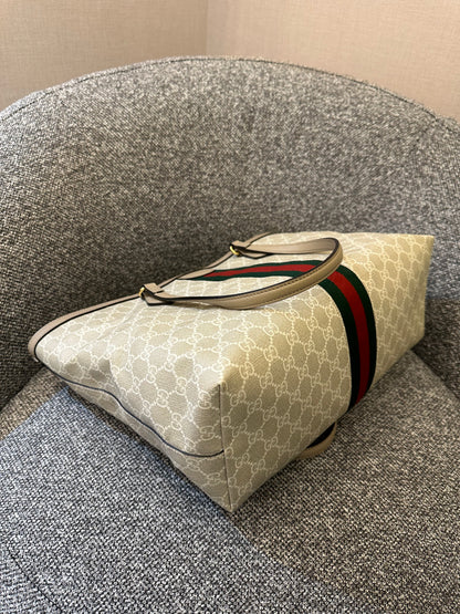 Gucci Ophidia GG Tote Bag in Beige and White Supreme Canvas