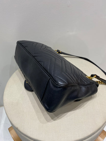 Gucci GG Marmont Flap Medium Matelassé Shoulder Bag in Black