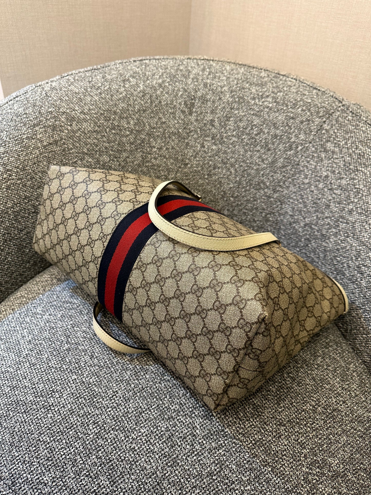 Gucci Ophidia GG Tote Bag in Beige and Ebony GG Supreme Canvas with Ivory Leather Trim
