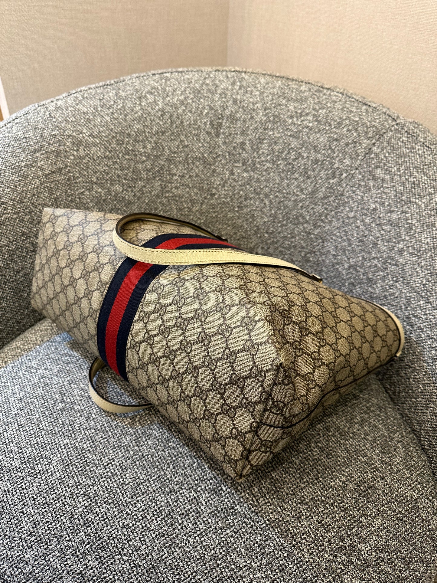 Gucci Ophidia GG Tote Bag in Beige and Ebony GG Supreme Canvas with Ivory Leather Trim