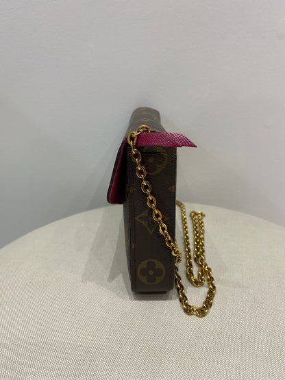 Louis Vuitton Pochette Felicie in Monogram Canvas