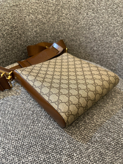 Gucci Interlocking G Messenger Bag in Beige and Ebony