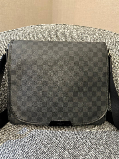 Louis Vuitton Damier Graphite Daniel Messenger Bag