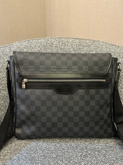 Louis Vuitton Damier Graphite Daniel Messenger Bag