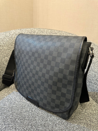 Louis Vuitton Damier Graphite Daniel Messenger Bag