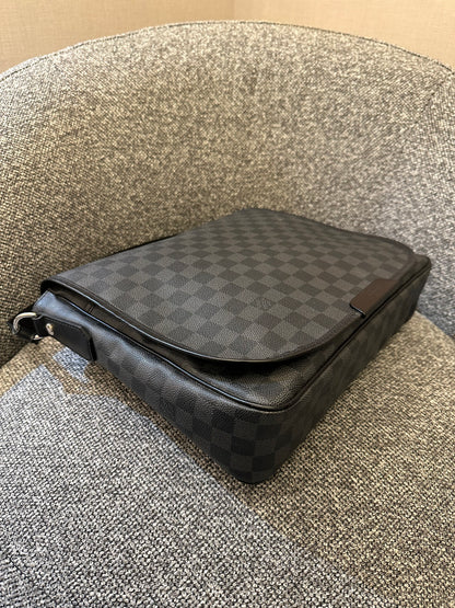 Louis Vuitton Damier Graphite Daniel Messenger Bag