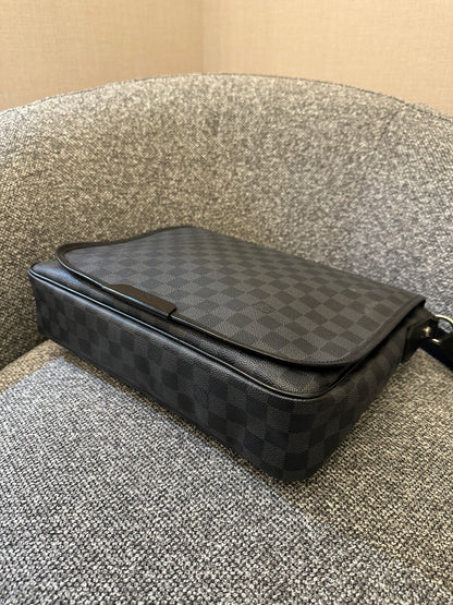 Louis Vuitton Damier Graphite Daniel Messenger Bag