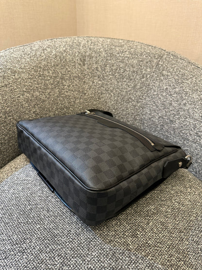 Louis Vuitton Damier Graphite Daniel Messenger Bag