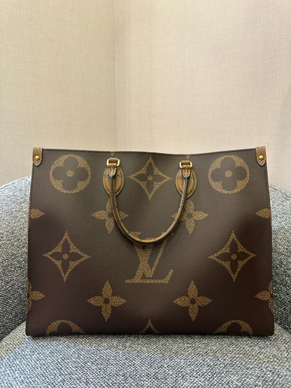 Louis Vuitton OnTheGo GM in Reverse Monogram