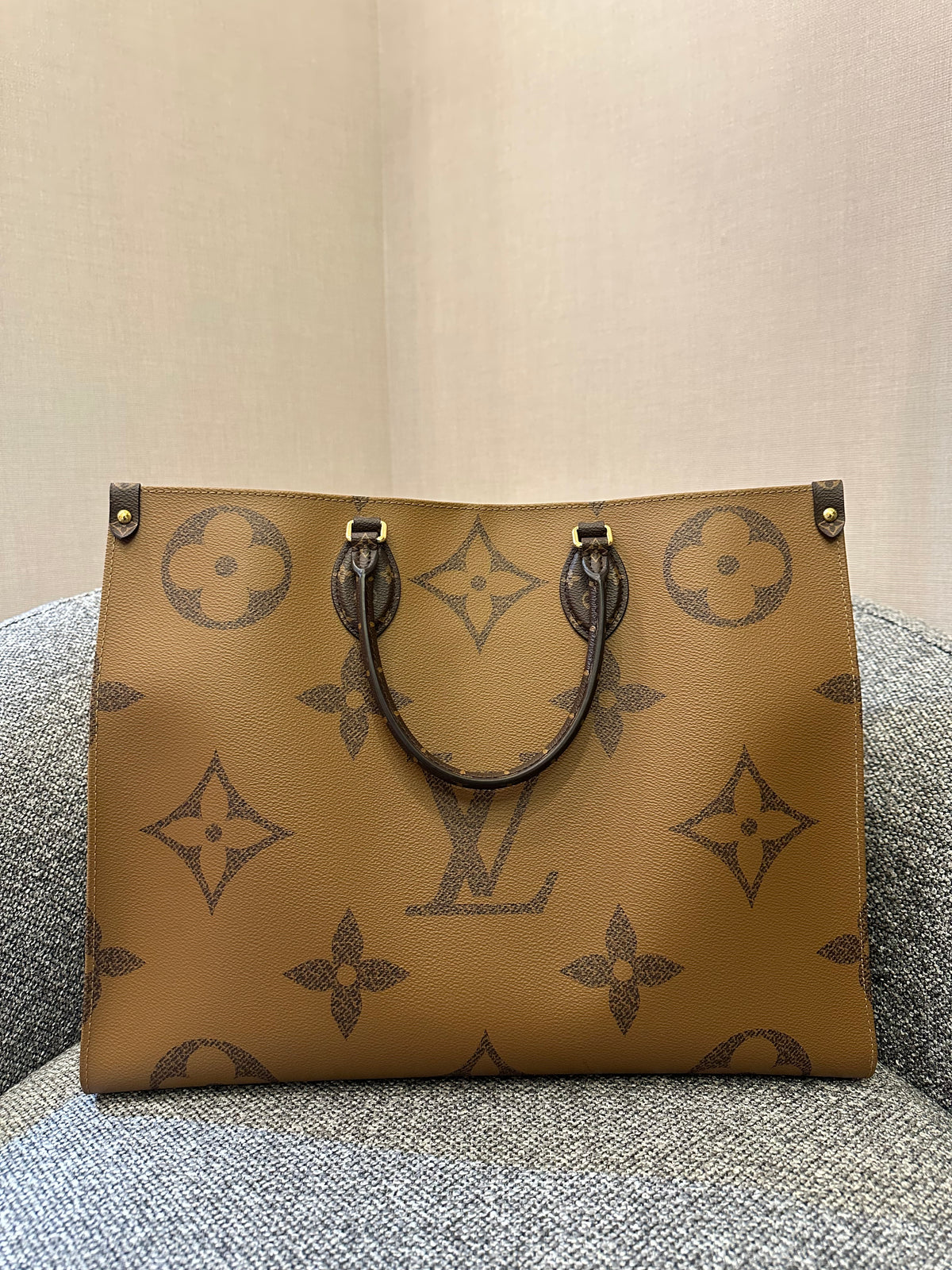 Louis Vuitton OnTheGo GM in Reverse Monogram