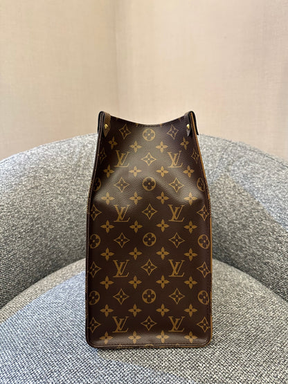 Louis Vuitton OnTheGo GM in Reverse Monogram