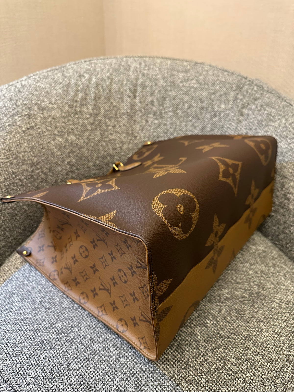 Louis Vuitton OnTheGo GM in Reverse Monogram