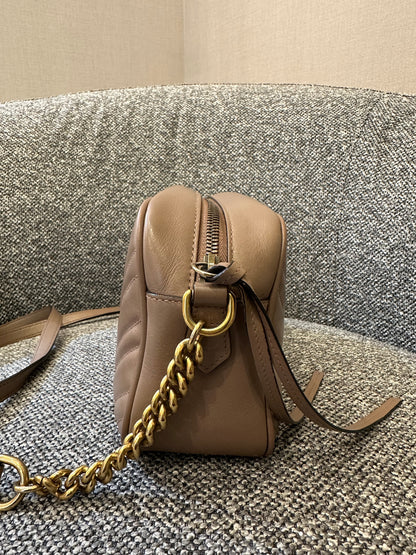 Gucci GG Marmont Small Camera Bag in Dusty Pink Quilted Leather