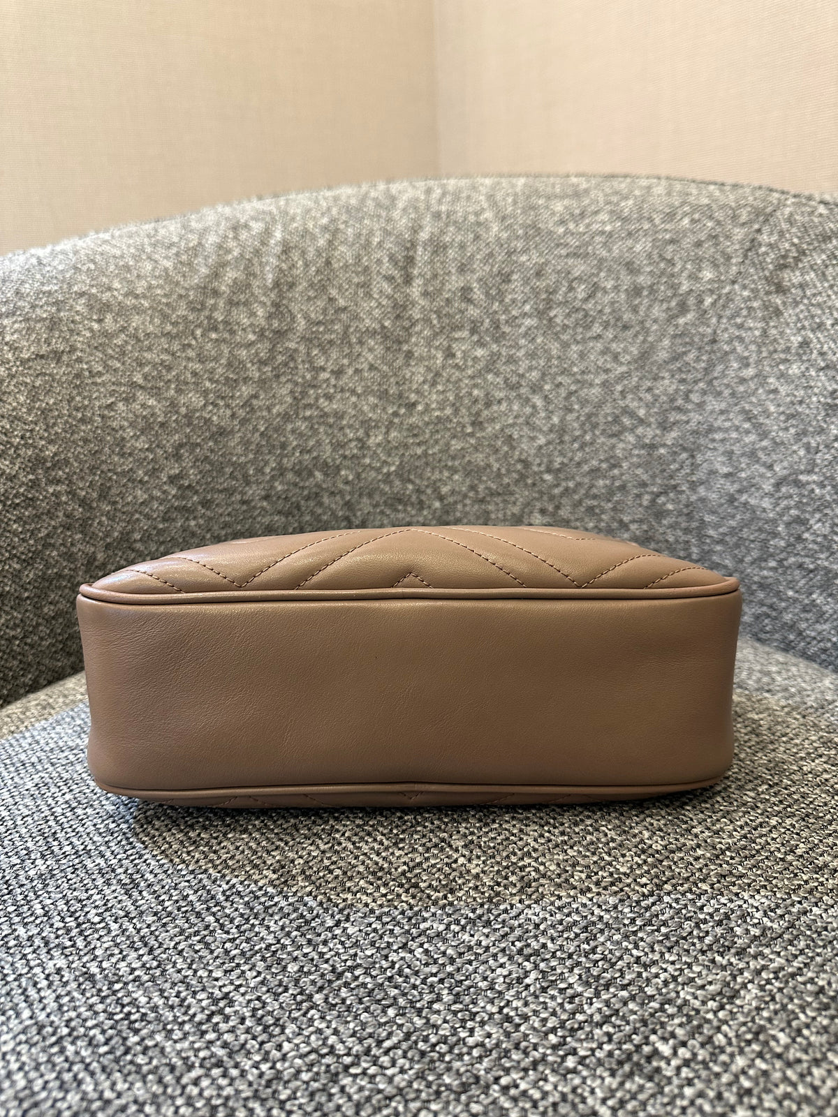 Gucci GG Marmont Small Camera Bag in Dusty Pink Quilted Leather