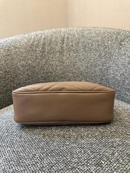 Gucci GG Marmont Small Camera Bag in Dusty Pink Quilted Leather