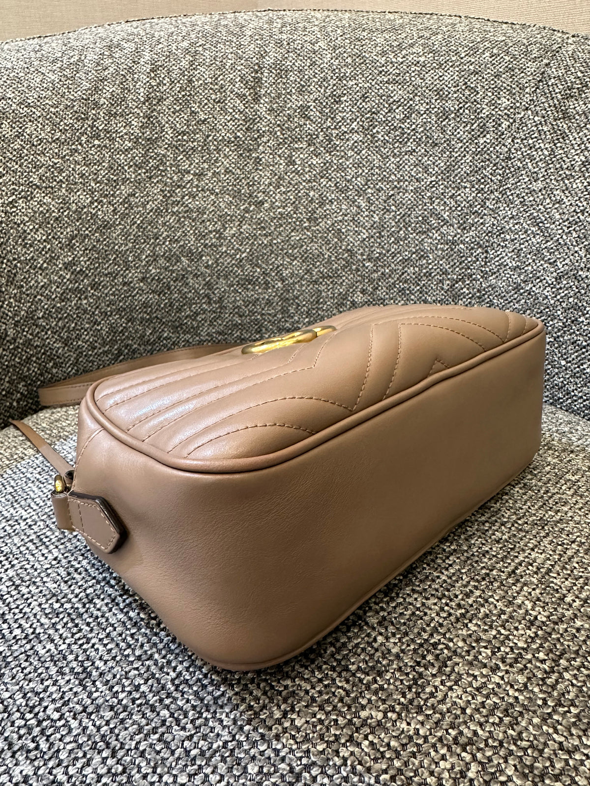 Gucci GG Marmont Small Camera Bag in Dusty Pink Quilted Leather
