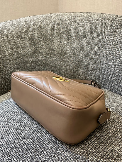 Gucci GG Marmont Small Camera Bag in Dusty Pink Quilted Leather