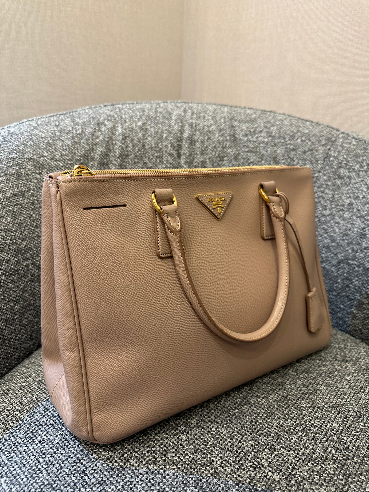 Prada Saffiano Lux Galleria Double Zip Handbag in Light Pink