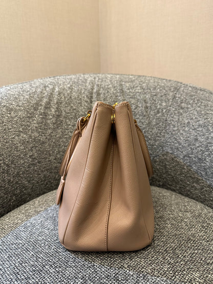 Prada Saffiano Lux Galleria Double Zip Handbag in Light Pink