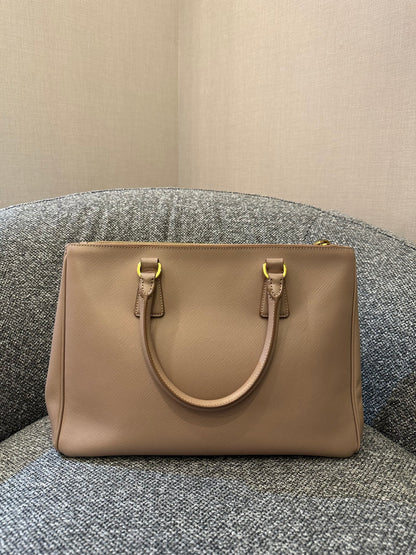 Prada Saffiano Lux Galleria Double Zip Handbag in Light Pink