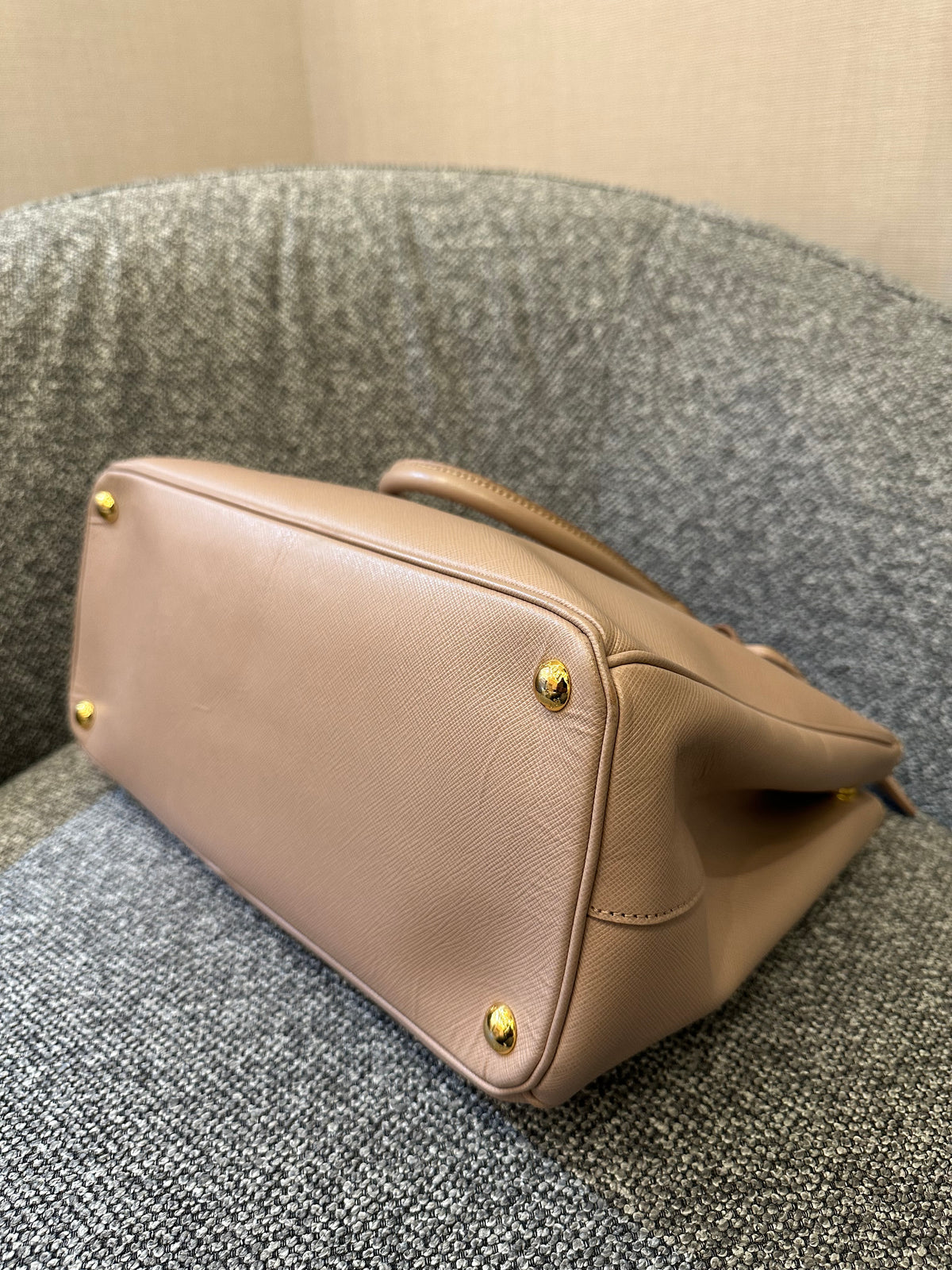 Prada Saffiano Lux Galleria Double Zip Handbag in Light Pink