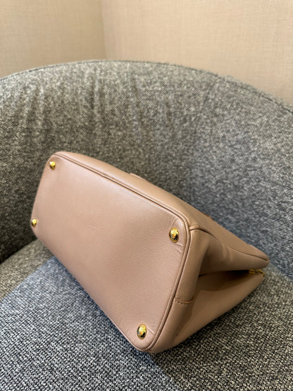 Prada Saffiano Lux Galleria Double Zip Handbag in Light Pink