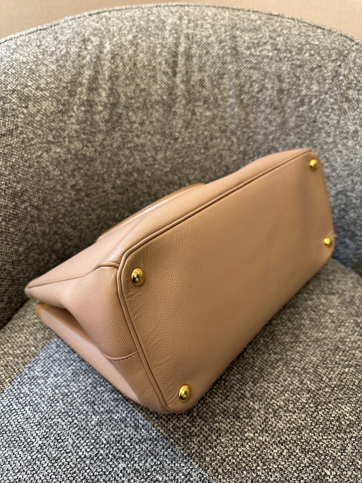 Prada Saffiano Lux Galleria Double Zip Handbag in Light Pink