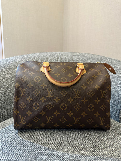 Louis Vuitton Speedy 30 in Monogram Canvas